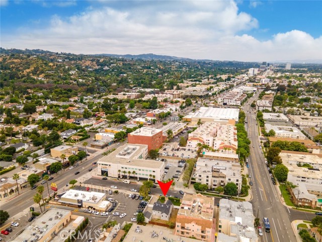 Detail Gallery Image 22 of 51 For 4326 Colbath Ave, Sherman Oaks,  CA 91423 - 2 Beds | 2 Baths