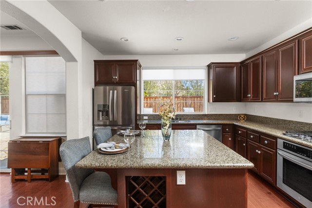 Detail Gallery Image 9 of 31 For 1147 Hastings Ct, Santa Maria,  CA 93455 - 4 Beds | 3/1 Baths