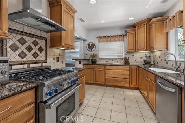 Detail Gallery Image 14 of 34 For 5754 Eckleson, Lakewood,  CA 90713 - 3 Beds | 2 Baths