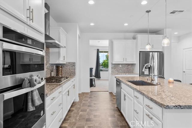 Detail Gallery Image 11 of 43 For 29579 Laredo Cir, Menifee,  CA 92584 - 5 Beds | 4 Baths