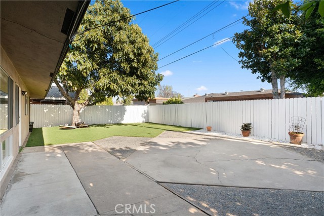 Detail Gallery Image 27 of 29 For 1408 E Fairway Dr, Orange,  CA 92866 - 4 Beds | 2 Baths