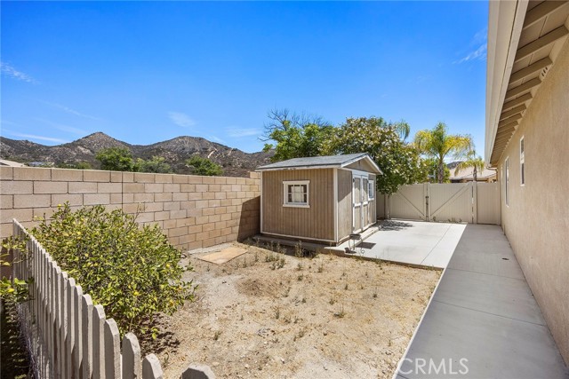 35511 Crest Meadow Drive, Wildomar CA: https://media.crmls.org/medias/96392dba-2c8b-459e-94df-3a4ca3ccf000.jpg