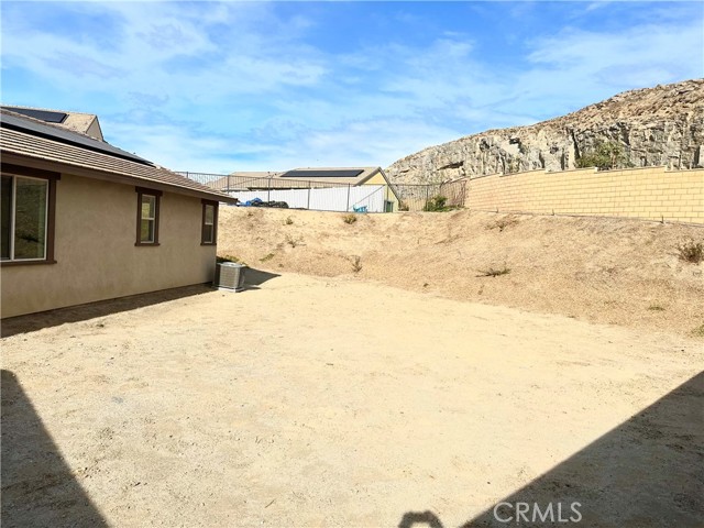 Detail Gallery Image 14 of 16 For 6585 Telluride Way, Jurupa Valley,  CA 92509 - 3 Beds | 2 Baths