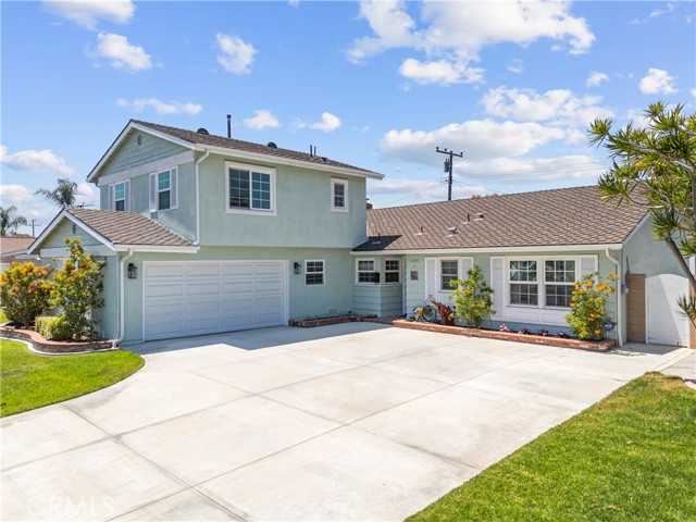 15291 Newcastle Lane, Huntington Beach CA: https://media.crmls.org/medias/96395862-a75b-4737-ac99-2d1afac24917.jpg