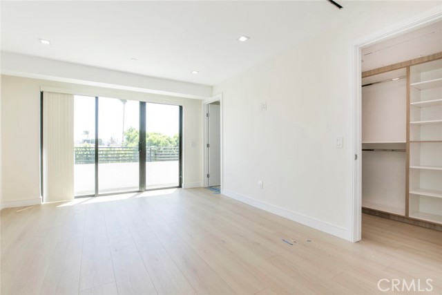 6426 Varna Avenue, Van Nuys CA: https://media.crmls.org/medias/96396fc1-ead0-48a4-b64c-5f4811f23d7b.jpg