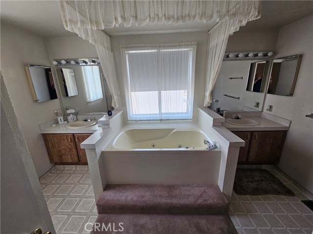 Detail Gallery Image 13 of 18 For 12221 Oasis Rd, Pinon Hills,  CA 92372 - 3 Beds | 2 Baths