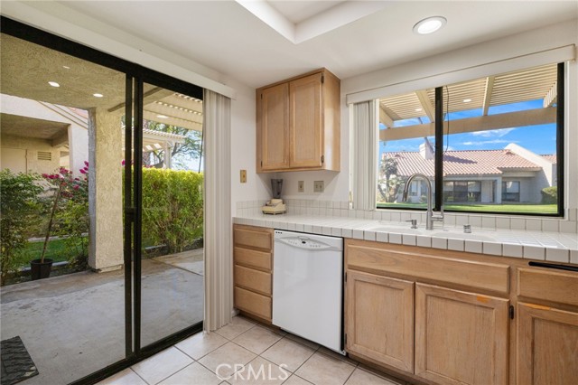 Detail Gallery Image 13 of 41 For 41471 Kansas St, Palm Desert,  CA 92211 - 2 Beds | 2 Baths