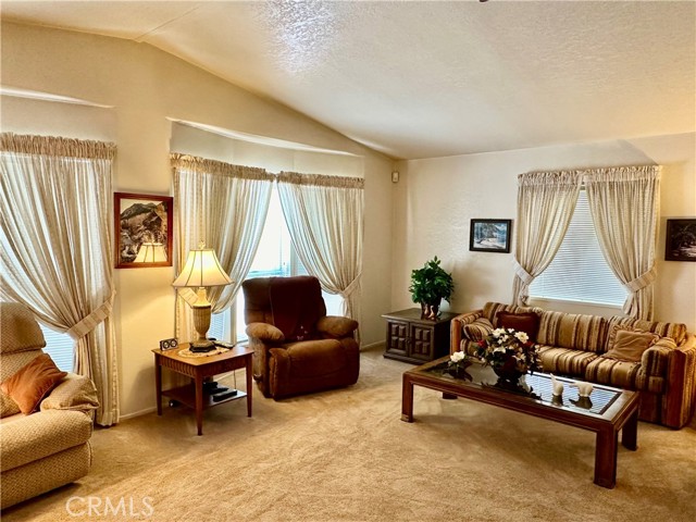Detail Gallery Image 3 of 32 For 24414 University Ave #71,  Loma Linda,  CA 92354 - 2 Beds | 2 Baths