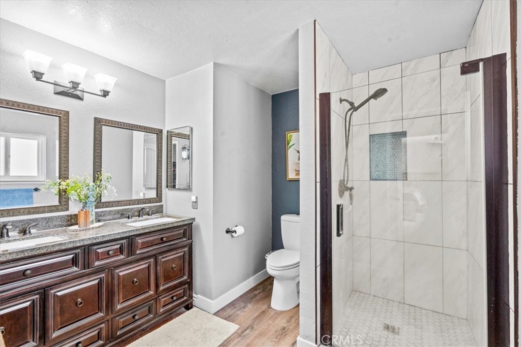 MLS #OC25158307 img 16