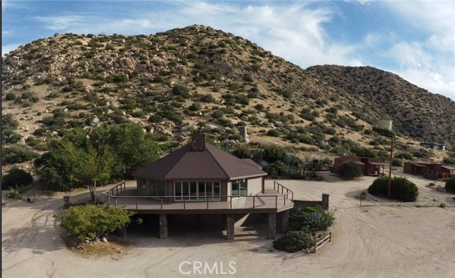 Detail Gallery Image 15 of 19 For 5646 Minna Gombell Ln, Pioneertown,  CA 92268 - 3 Beds | 3 Baths