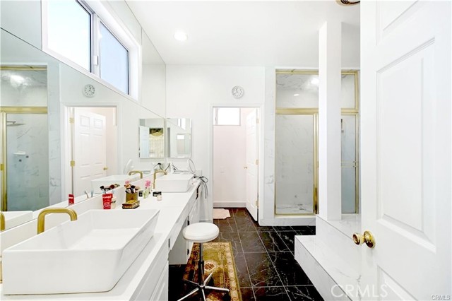 22329 Plummer Street, Chatsworth CA: https://media.crmls.org/medias/963b4ede-acc2-4025-b0cd-8ecfd2431292.jpg