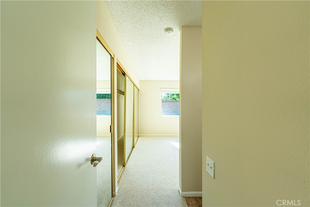 https://media.crmls.org/medias/963b6fdf-47f7-4455-9117-d3c0c7f93f82.jpg?preset=X-Large
