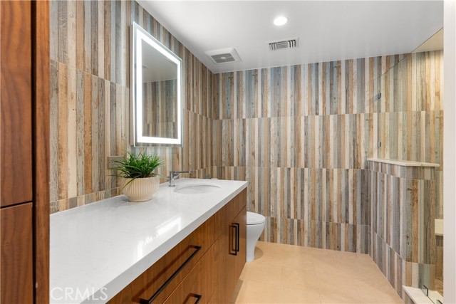 Detail Gallery Image 31 of 36 For 1706 Manhattan Ave, Hermosa Beach,  CA 90254 - 3 Beds | 3 Baths