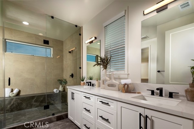 Detail Gallery Image 13 of 22 For 18016 Roch Ct, Fountain Valley,  CA 92708 - 3 Beds | 2/1 Baths