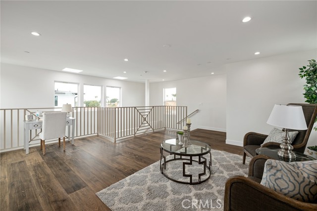2216 Gates Avenue, Redondo Beach, California 90278, 4 Bedrooms Bedrooms, ,3 BathroomsBathrooms,Residential,Sold,Gates,SB21147875