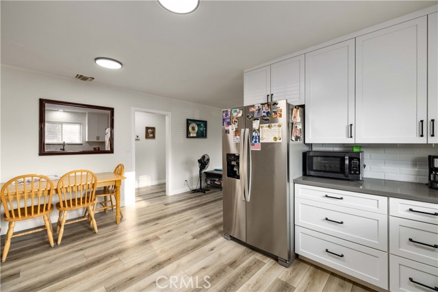 18557 Napa Street, Northridge CA: https://media.crmls.org/medias/963d4770-2158-4927-9d69-c576d387aab6.jpg