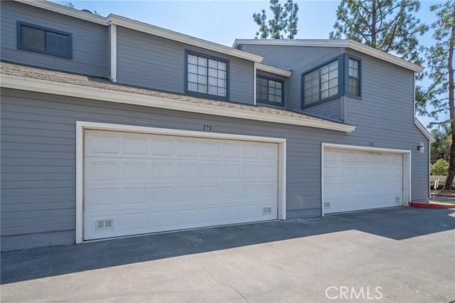 270 Fern Court, Azusa CA: https://media.crmls.org/medias/963d7ff8-88e2-477b-8a0d-d6b6a2a0d0fa.jpg