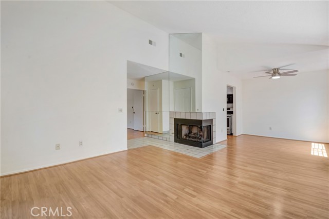 Detail Gallery Image 4 of 19 For 600 Central Ave #372,  Riverside,  CA 92507 - 1 Beds | 1 Baths