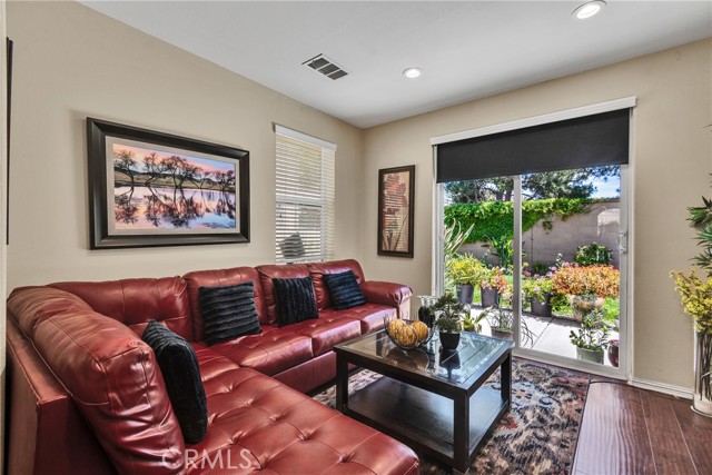 Detail Gallery Image 8 of 35 For 14301 Florence St, Corona,  CA 92880 - 4 Beds | 3/1 Baths