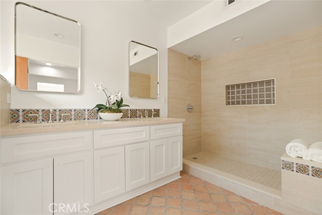 Detail Gallery Image 20 of 37 For 6652 Hough St, Los Angeles,  CA 90042 - 3 Beds | 3 Baths