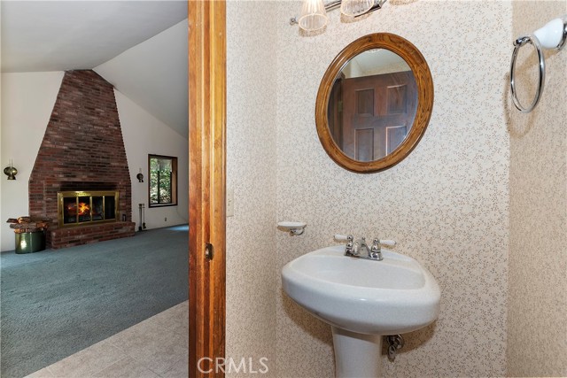 Detail Gallery Image 39 of 49 For 26690 Thunderbird Dr, Lake Arrowhead,  CA 92352 - 3 Beds | 3/1 Baths