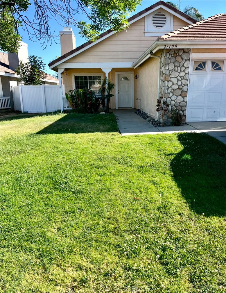 27100 Lamdin Avenue