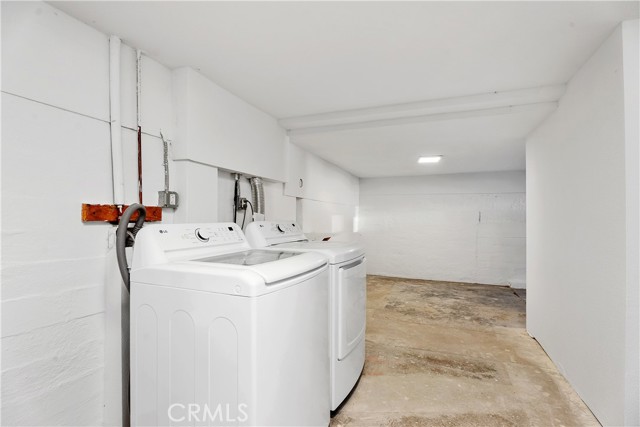 Detail Gallery Image 13 of 35 For 617 Lombardy, Laguna Beach,  CA 92651 - 3 Beds | 3 Baths