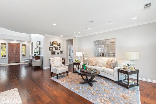 Detail Gallery Image 12 of 61 For 43993 Barletta, Temecula,  CA 92592 - 5 Beds | 3 Baths