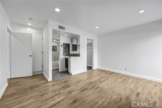 Detail Gallery Image 22 of 37 For 219 N Isabel St #4,  Glendale,  CA 91206 - 2 Beds | 2/1 Baths