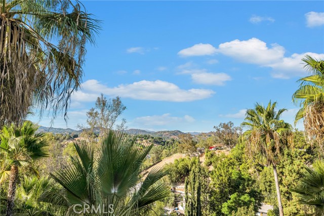 Detail Gallery Image 17 of 50 For 22497 Venido Rd, Woodland Hills,  CA 91364 - 4 Beds | 2/1 Baths