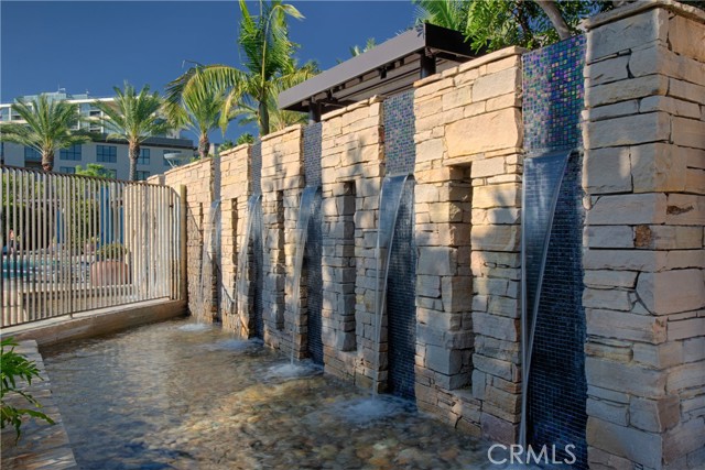 53 Gramercy, Irvine CA: https://media.crmls.org/medias/9643df8c-58ae-4ef7-8861-15b61b3acc48.jpg