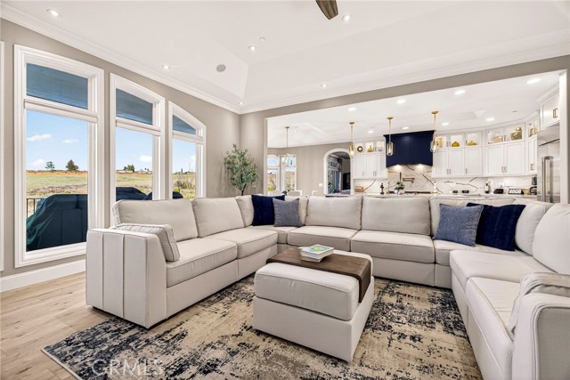 Detail Gallery Image 9 of 73 For 146 Jay Bird Lane, Paradise,  CA 95969 - 3 Beds | 3 Baths