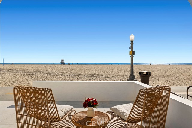 Detail Gallery Image 13 of 73 For 1628 W Oceanfront, Newport Beach,  CA 92663 - – Beds | – Baths