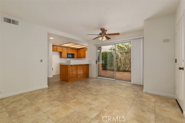 Detail Gallery Image 15 of 31 For 70 Shearwater, Newport Beach,  CA 92660 - 3 Beds | 2/1 Baths