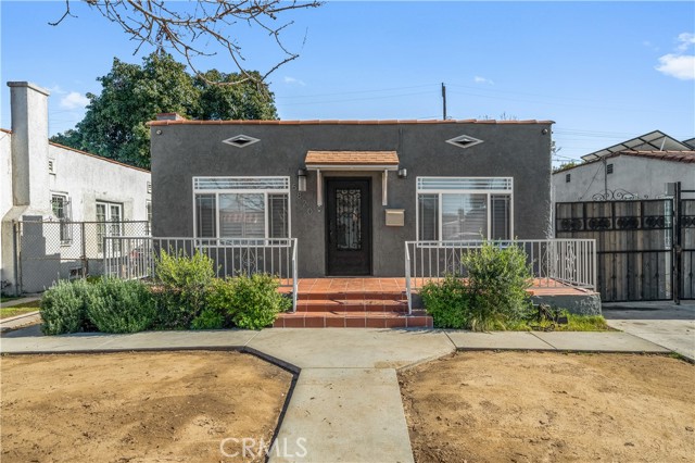 5820 Cimarron St, Los Angeles, CA 90047