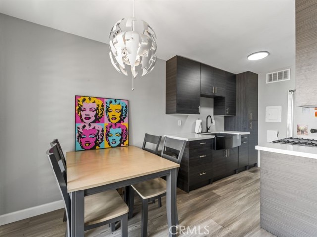 Detail Gallery Image 5 of 25 For 4311 Colfax Ave #222,  Studio City,  CA 91604 - 1 Beds | 2 Baths