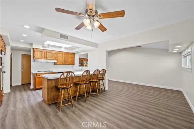 Detail Gallery Image 8 of 32 For 18644 Liggett St, Northridge,  CA 91324 - 3 Beds | 2 Baths