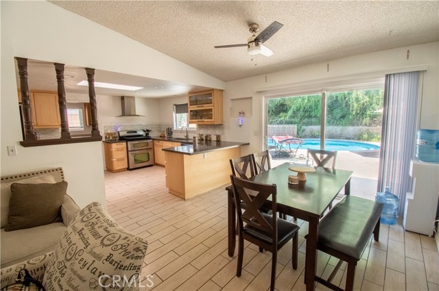 604 Northpark Boulevard, San Bernardino CA: https://media.crmls.org/medias/96463c8b-dbe7-4098-bd81-3fc299ee3899.jpg