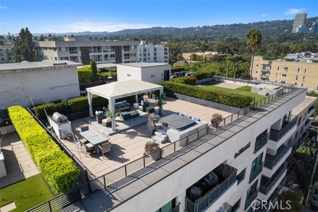 432 N Oakhurst Dr, Beverly Hills CA: https://media.crmls.org/medias/96486dfa-7018-4f9c-9768-f71fa557f7d3.jpg