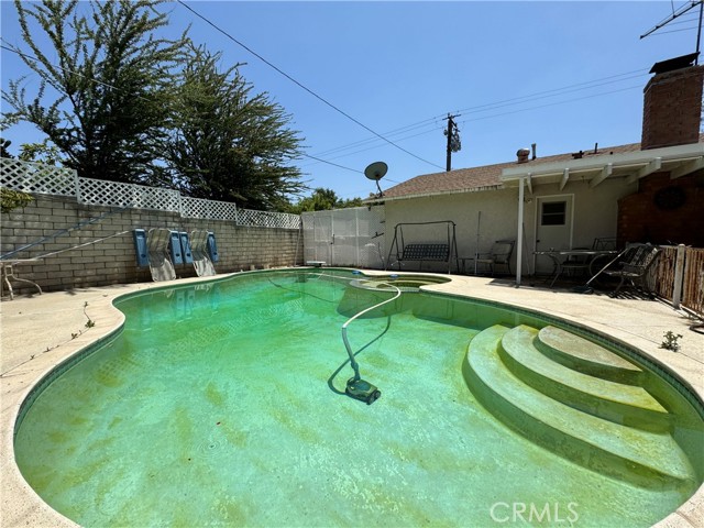 Detail Gallery Image 4 of 5 For 11231 66th St, Jurupa Valley,  CA 91752 - 3 Beds | 2 Baths
