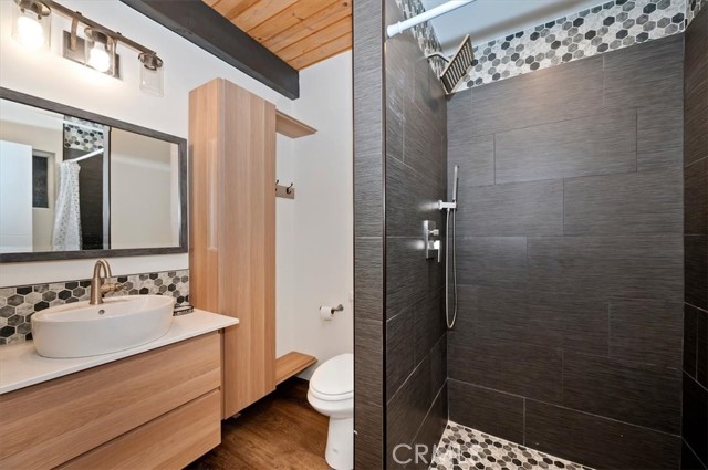23463 The Blind Trail, Crestline, CA 92325