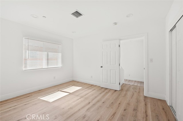 939 E 97th Street, Los Angeles CA: https://media.crmls.org/medias/9648ffab-5457-4c51-8f83-2a0919e5d189.jpg