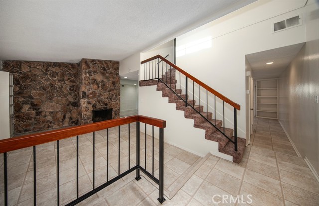 Detail Gallery Image 6 of 23 For 1407 Camelot Dr, Corona,  CA 92882 - 3 Beds | 1/1 Baths