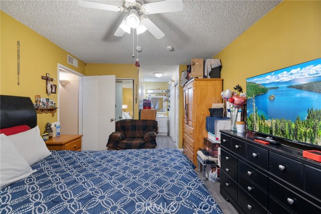 Detail Gallery Image 11 of 29 For 3125 E Avenue Q16, Palmdale,  CA 93550 - 2 Beds | 2 Baths