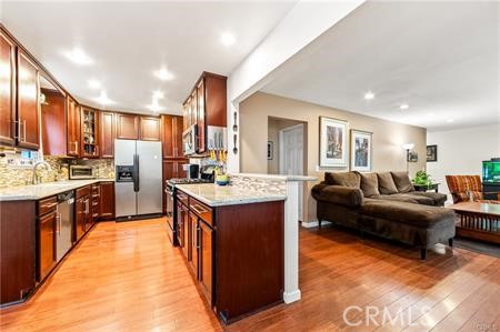 Detail Gallery Image 10 of 41 For 552 S Yorba St, Orange,  CA 92869 - 3 Beds | 2 Baths