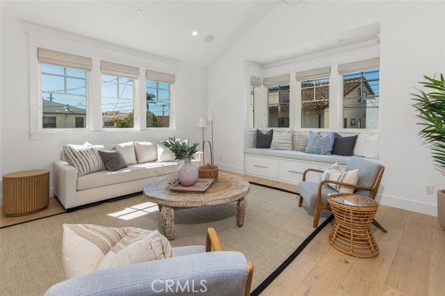 Detail Gallery Image 56 of 75 For 153 Granada Ave, Long Beach,  CA 90803 - 5 Beds | 4 Baths