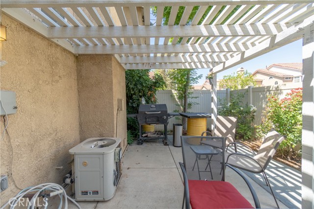 Detail Gallery Image 33 of 43 For 1150 San Marino Ct #103,  Corona,  CA 92881 - 3 Beds | 2/1 Baths