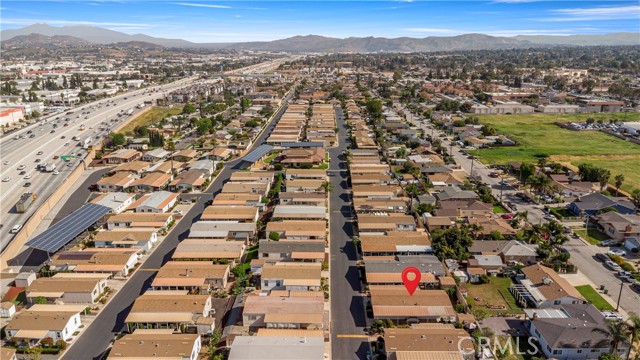 Detail Gallery Image 3 of 33 For 307 S Smith Ave #5,  Corona,  CA 92882 - 2 Beds | 2 Baths