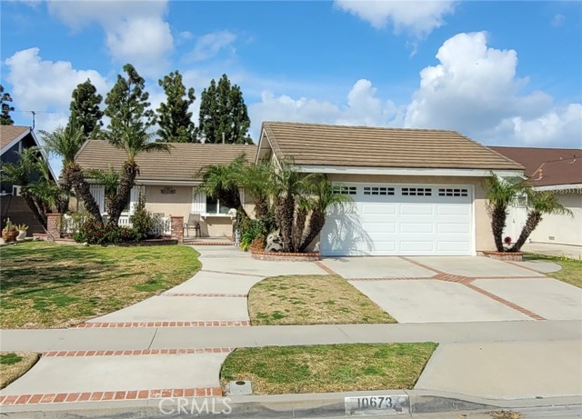 10673 El Este Ave, Fountain Valley, CA 92708