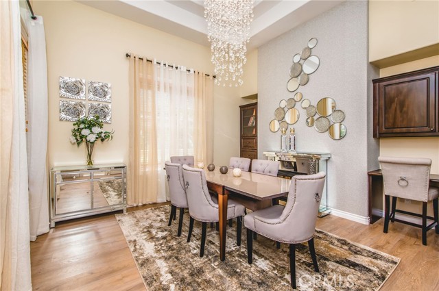 Elegantly remodeled to show off as you walk in the front door. Elegantly remodeled to show off as you walk in the front door.